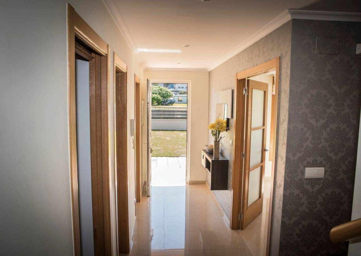 فيلا Burelaفي Chalet Pareado Con Jardin En 1ª Linea De Mar المظهر الخارجي الصورة