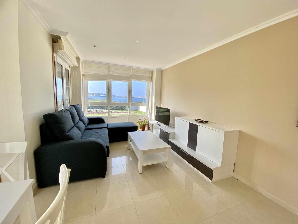 فيلا Burelaفي Chalet Pareado Con Jardin En 1ª Linea De Mar المظهر الخارجي الصورة